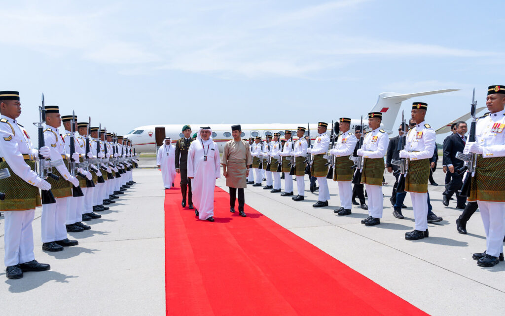 سمو ولي العهد رئيس مجلس الوزراء يصل إلى ماليزيا لحضور سباق جائزة البحرين الكبرى لطيران الخليج للفورمولا وان 2026 في ماليزيا